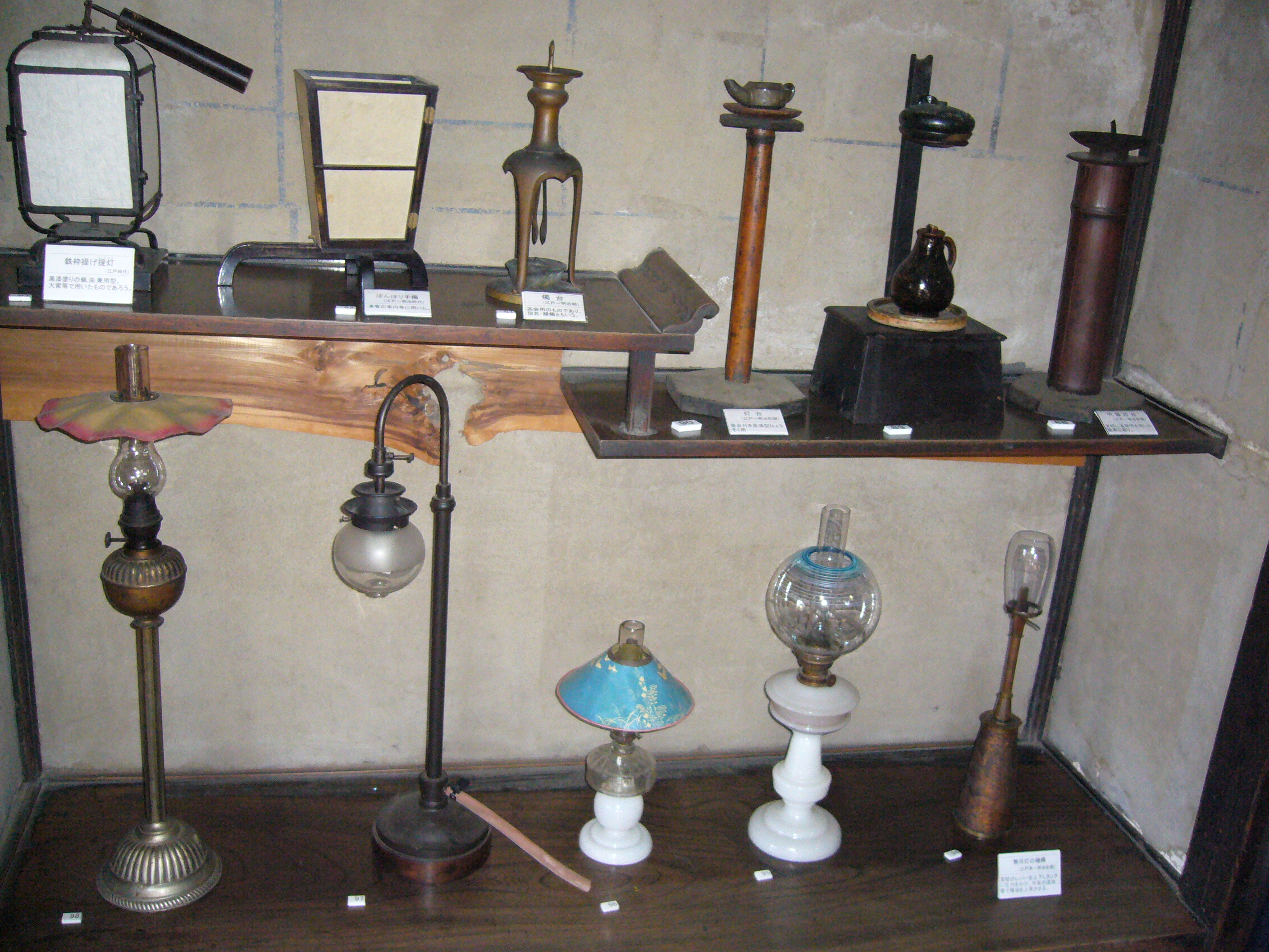 100年のロマン 灯火具の魅力: Guest Diary